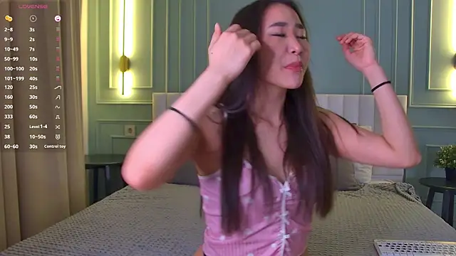 RizeShiro online show from April 1, 5:31 am