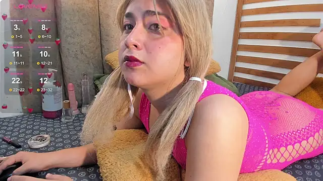 saraa cute2 online show from December 4, 6:44 pm