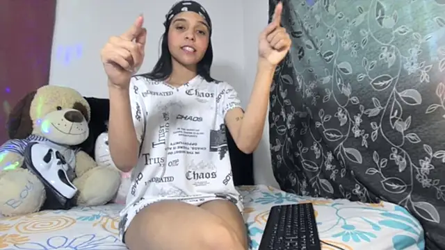 Michi sexy online show from November 4, 1:37 pm