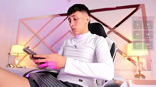 Snapshot of rome_hard chatting on February 24, 7:37 pm rome hard online show from February 24, 7:37 pm