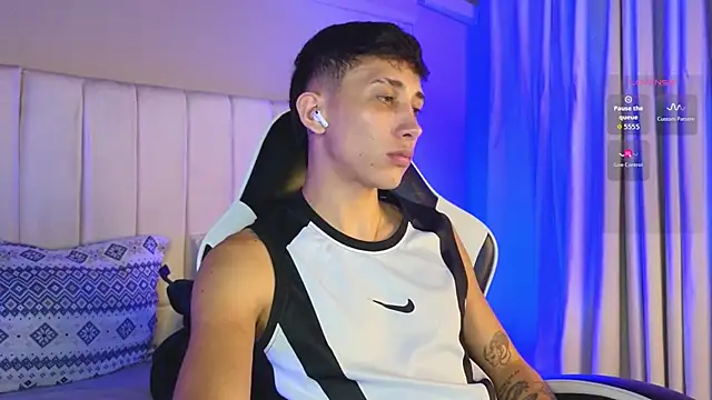 Snapshot of rome_hard chatting on February 26, 7:36 pm rome hard online show from February 26, 7:36 pm