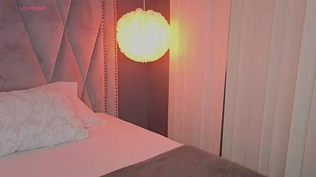 Snapshot of missy_taylor_ chatting on October 17, 8:10 pm missy taylor online show from October 17, 8:10 pm