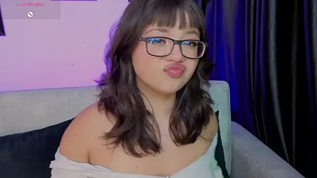 missy taylor  online show from November 19, 9:37 pm