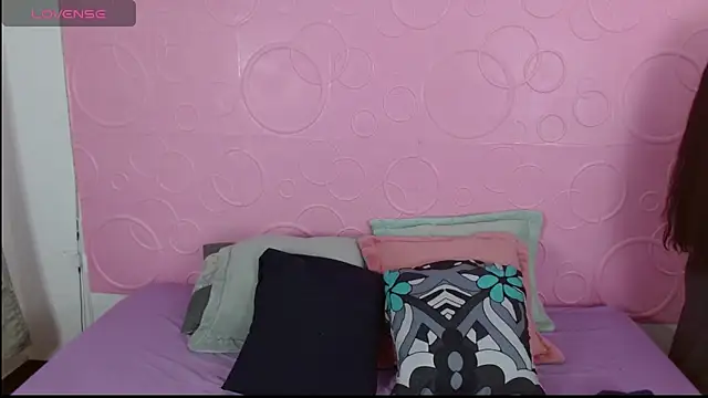 dulcenia rose online show from March 17, 1:50 pm