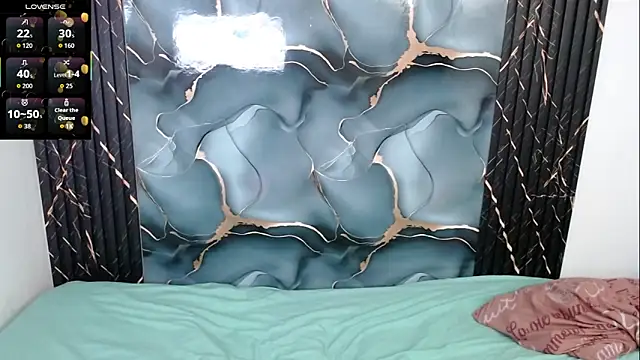 dulcenia rose online show from November 18, 2:42 pm