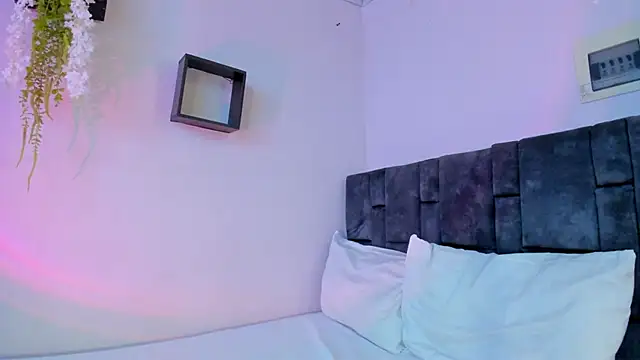 kitty myers online show from September 24, 8:15 pm