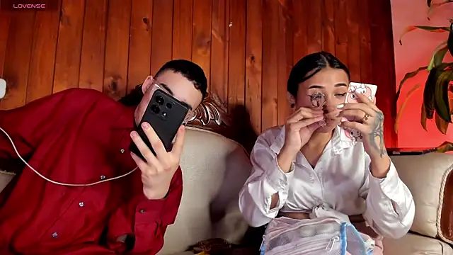 Snapshot of Hot_Teens69 chatting on February 11, 3:17 am Hot Teens69 online show from February 11, 3:17 am