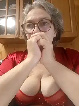 Snapshot of IrinaSweet54 chatting on June 15, 8:25 am IrinaSweet54 online show from June 15, 8:25 am