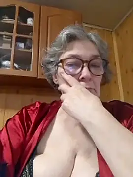 IrinaSweet54 online show from March 18, 8:17 am