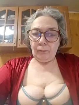 Snapshot of IrinaSweet54 chatting on May 12, 7:38 am IrinaSweet54 online show from May 12, 7:38 am