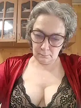 Snapshot of IrinaSweet54 chatting on June 6, 8:41 am IrinaSweet54 online show from June 6, 8:41 am