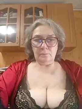 Snapshot of IrinaSweet54 chatting on July 21, 8:59 am IrinaSweet54 online show from July 21, 8:59 am