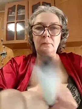Snapshot of IrinaSweet54 chatting on June 20, 8:52 am IrinaSweet54 online show from June 20, 8:52 am