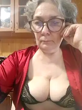 Snapshot of IrinaSweet54 chatting on May 22, 7:17 am IrinaSweet54 online show from May 22, 7:17 am