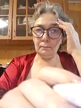 Snapshot of IrinaSweet54 chatting on November 27, 7:53 am IrinaSweet54 online show from November 27, 7:53 am