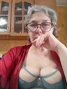 IrinaSweet54 online show from April 16, 7:09 am