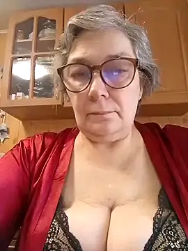 IrinaSweet54 online show from February 18, 7:28 am