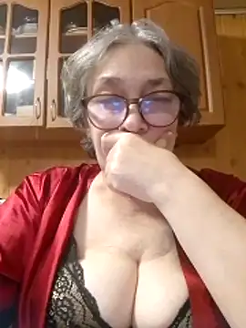 Snapshot of IrinaSweet54 chatting on November 28, 5:24 pm IrinaSweet54 online show from November 28, 5:24 pm