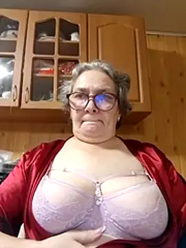 Snapshot of IrinaSweet54 chatting on November 11, 8:14 pm IrinaSweet54 online show from November 11, 8:14 pm