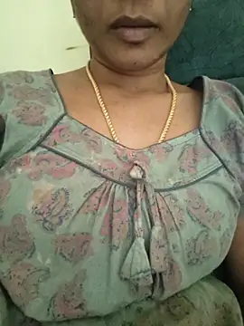 Snapshot of Ambika01 chatting on August 5, 7:24 am Ambika01 online show from August 5, 7:24 am