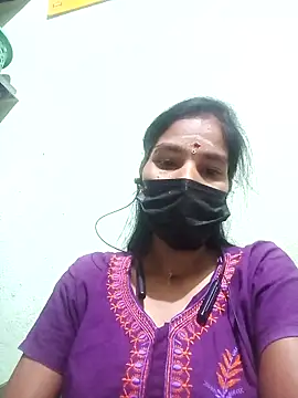 Snapshot of anusiya01 chatting on September 17, 1:57 pm anusiya01 online show from September 17, 1:57 pm