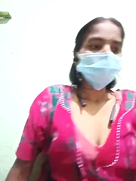 Snapshot of anusiya01 chatting on November 22, 3:00 pm anusiya01 online show from November 22, 3:00 pm