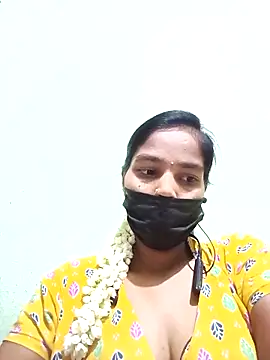 Snapshot of anusiya01 chatting on March 11, 1:45 pm anusiya01 online show from March 11, 1:45 pm