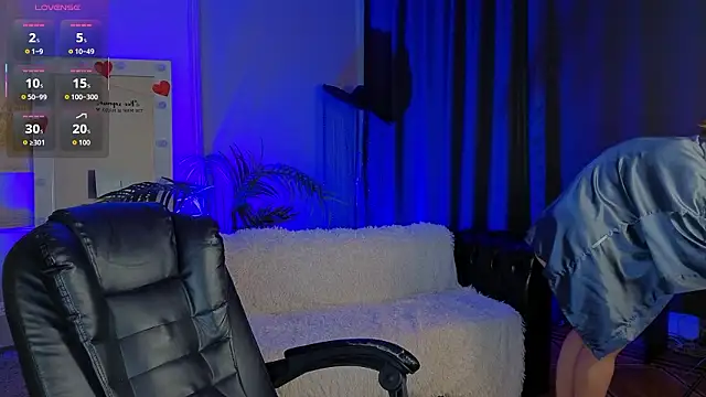 Ariell Margot  online show from March 6, 9:15 am