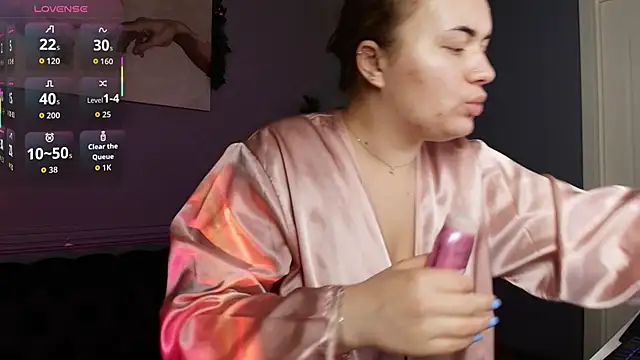 Ariell Margot  online show from December 17, 2:11 pm