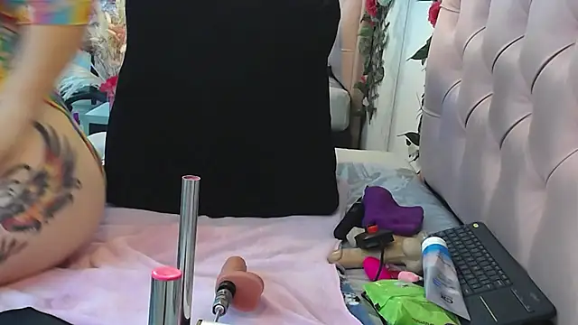 ElizabethSweet  online show from June 3, 7:40 pm