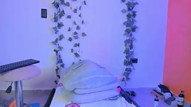 Cataleya19   online show from February 18, 9:17 am