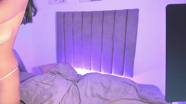 Snapshot of sarah__bigboobs chatting on November 28, 8:14 am sarah bigboobs online show from November 28, 8:14 am