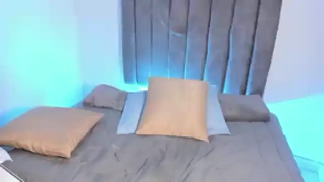 Snapshot of sarah__bigboobs chatting on November 17, 12:53 pm sarah bigboobs online show from November 17, 12:53 pm