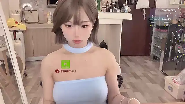 -XunMengLong- online show from December 5, 7:55 pm