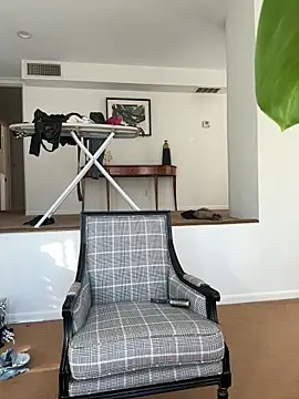 Snapshot of camdanz777 chatting on October 28, 7:46 pm camdanz777 online show from October 28, 7:46 pm