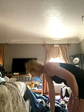 Snapshot of camdanz777 chatting on September 22, 7:53 pm camdanz777 online show from September 22, 7:53 pm