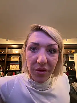 Snapshot of camdanz777 chatting on October 8, 3:46 pm camdanz777 online show from October 8, 3:46 pm