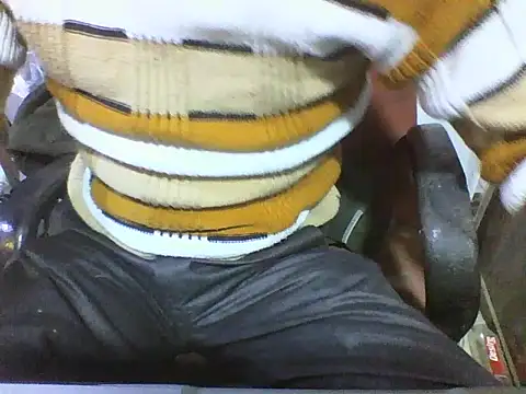 Snapshot of Desi_GfBf chatting on February 13, 1:00 pm Desi GfBf online show from February 13, 1:00 pm