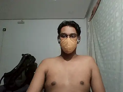 Snapshot of brownguy1234 chatting on February 7, 2:26 pm brownguy1234 online show from February 7, 2:26 pm