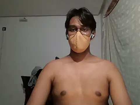 Snapshot of brownguy1234 chatting on February 6, 7:07 pm brownguy1234 online show from February 6, 7:07 pm