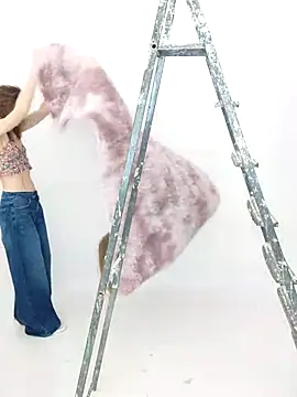 Snapshot of YourSuperModel chatting on January 19, 8:18 am YourSuperModel online show from January 19, 8:18 am