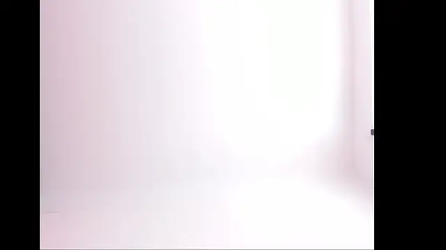 Snapshot of YourSuperModel chatting on February 27, 6:35 am YourSuperModel online show from February 27, 6:35 am