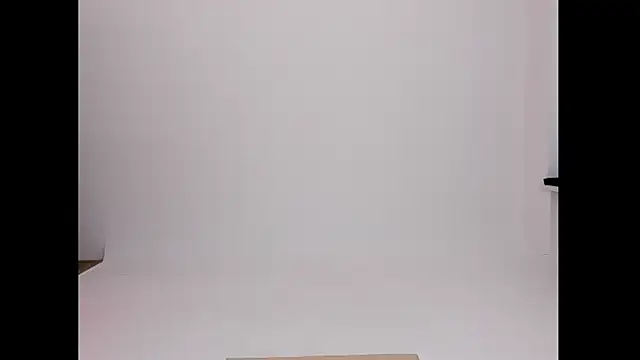 YourSuperModel online show from April 19, 8:04 am