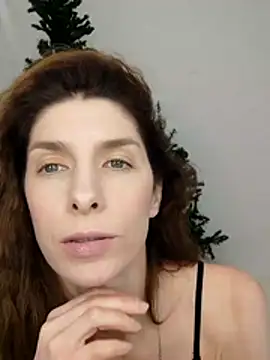 Snapshot of YourSuperModel chatting on December 3, 2:16 pm YourSuperModel online show from December 3, 2:16 pm