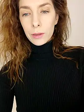 Snapshot of YourSuperModel chatting on November 23, 6:12 am YourSuperModel online show from November 23, 6:12 am