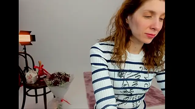 Snapshot of YourSuperModel chatting on February 15, 2:05 pm YourSuperModel online show from February 15, 2:05 pm