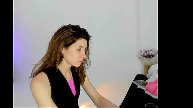 YourSuperModel online show from March 10, 2:32 pm