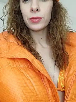 Snapshot of YourSuperModel chatting on October 31, 4:14 pm YourSuperModel online show from October 31, 4:14 pm