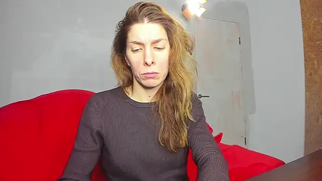 YourSuperModel online show from February 13, 1:37 pm