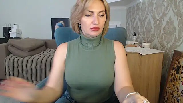 Mallinia online show from March 28, 12:17 pm